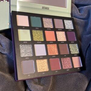 Beauty Bay -DISCONTINUED- Botanical Palette